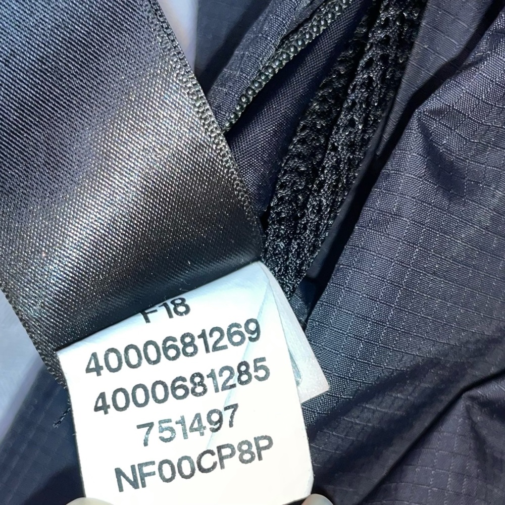 The North Face Venture 2 Jacket Black - Picture 10 of 13